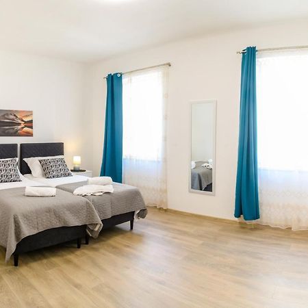 Tonka'S Beautiful Apartment In City Centre Split Exterior foto