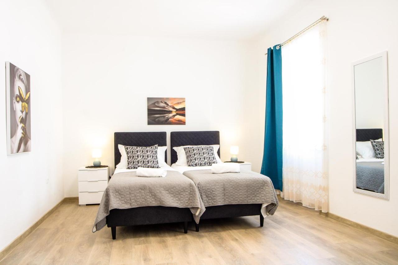 Tonka'S Beautiful Apartment In City Centre Split Exterior foto