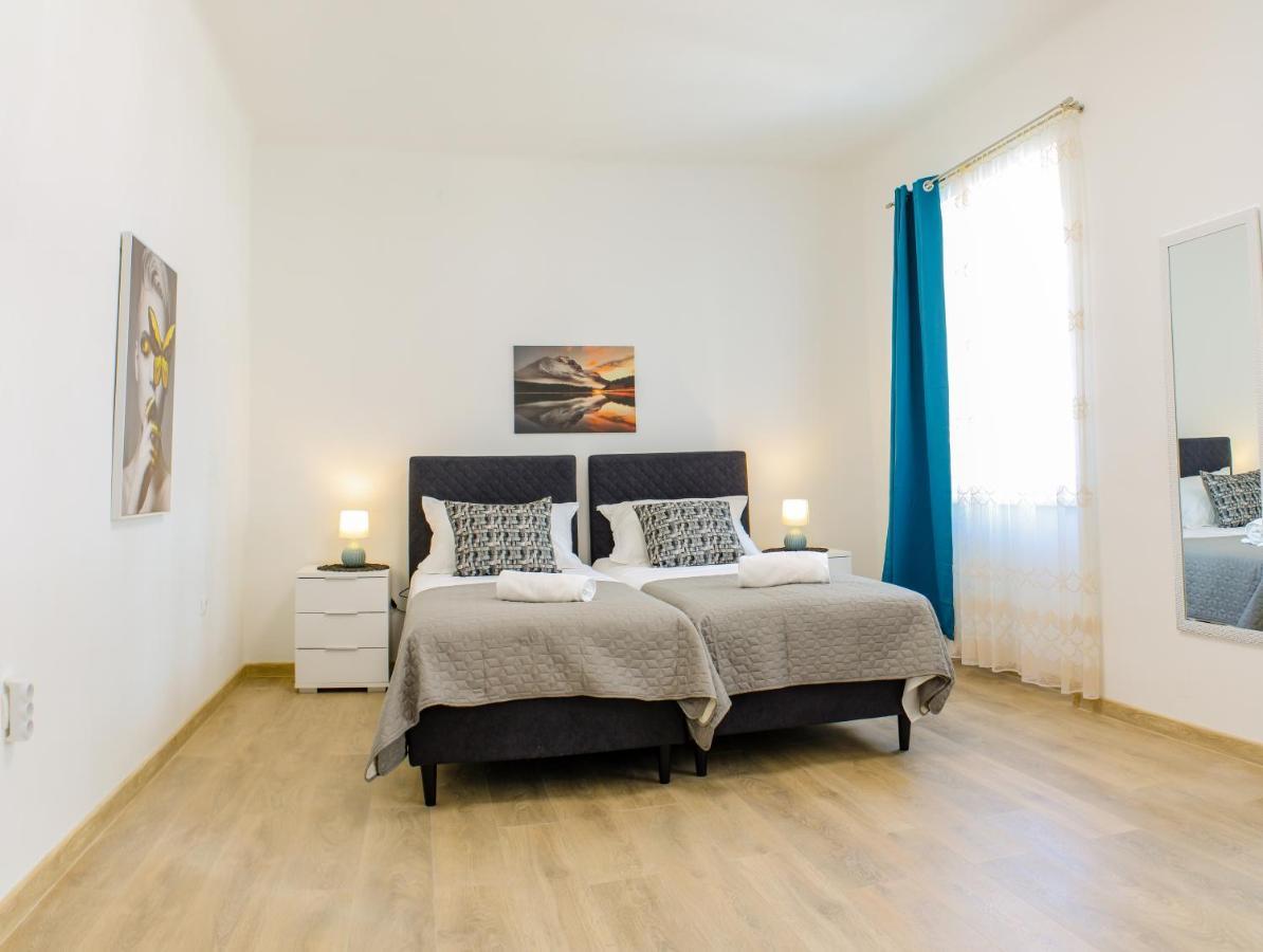 Tonka'S Beautiful Apartment In City Centre Split Exterior foto