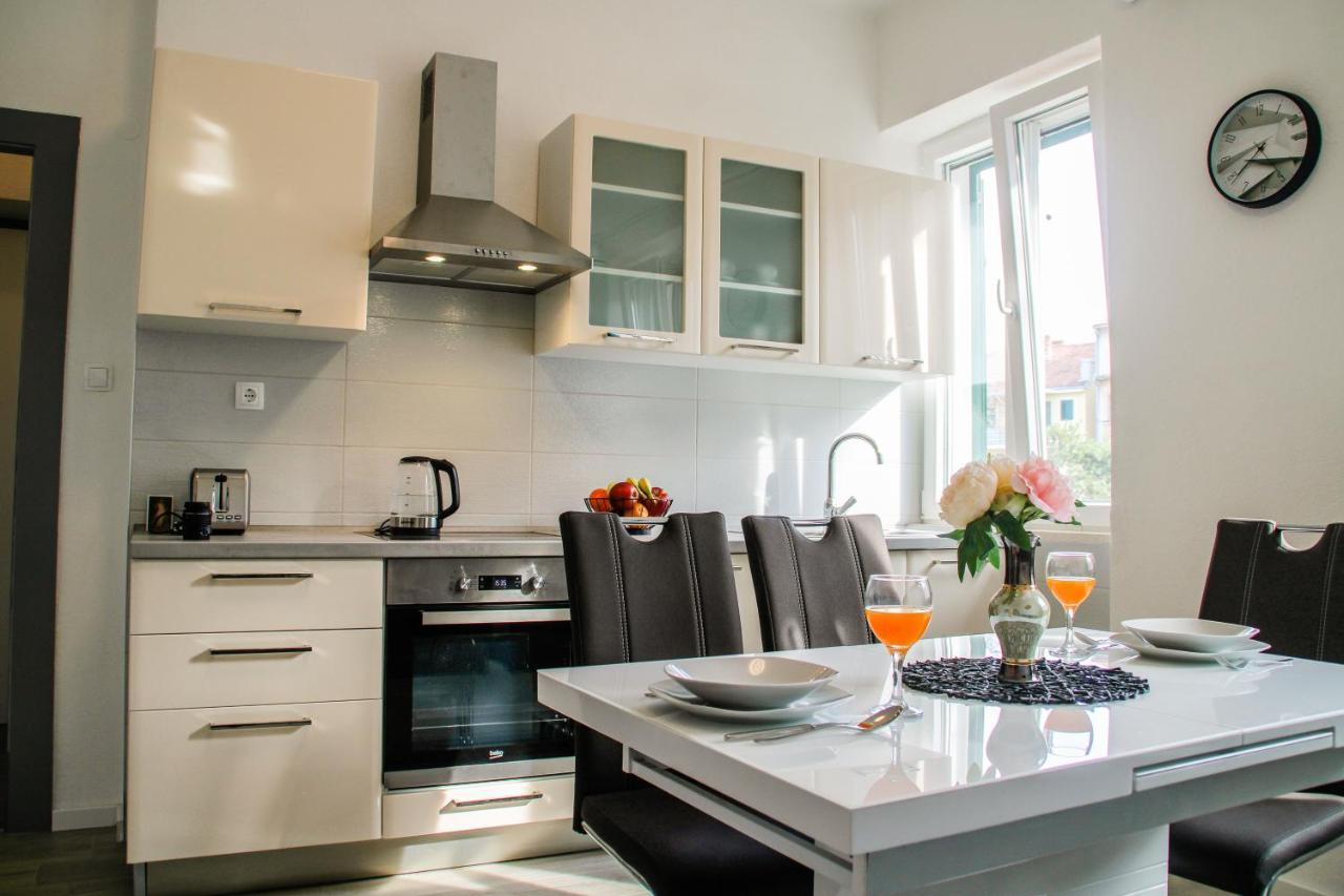 Tonka'S Beautiful Apartment In City Centre Split Exterior foto