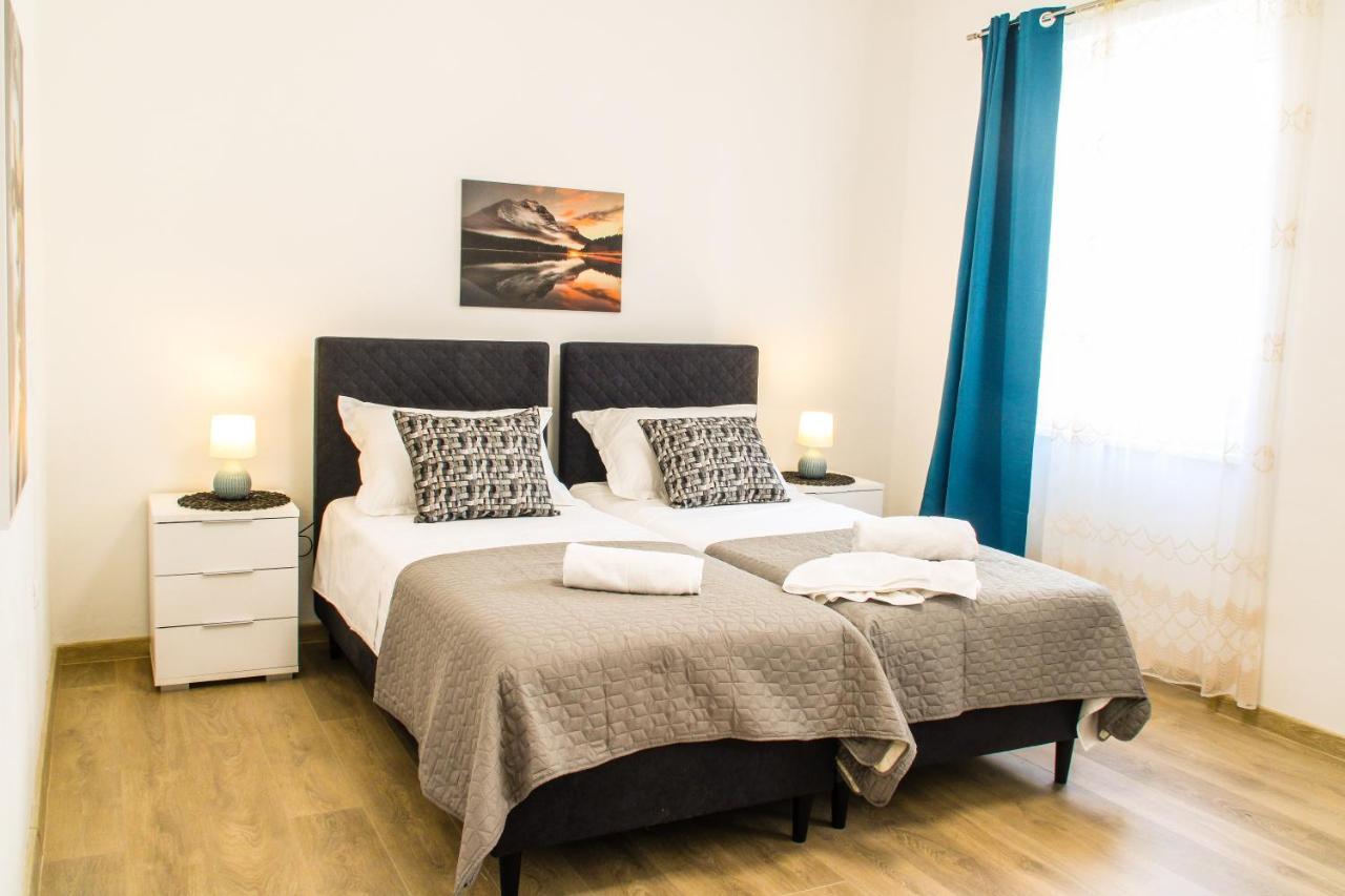 Tonka'S Beautiful Apartment In City Centre Split Exterior foto