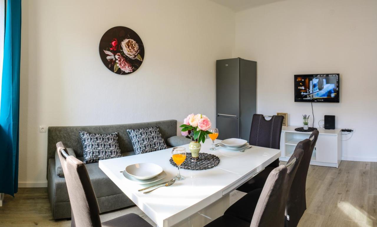 Tonka'S Beautiful Apartment In City Centre Split Exterior foto